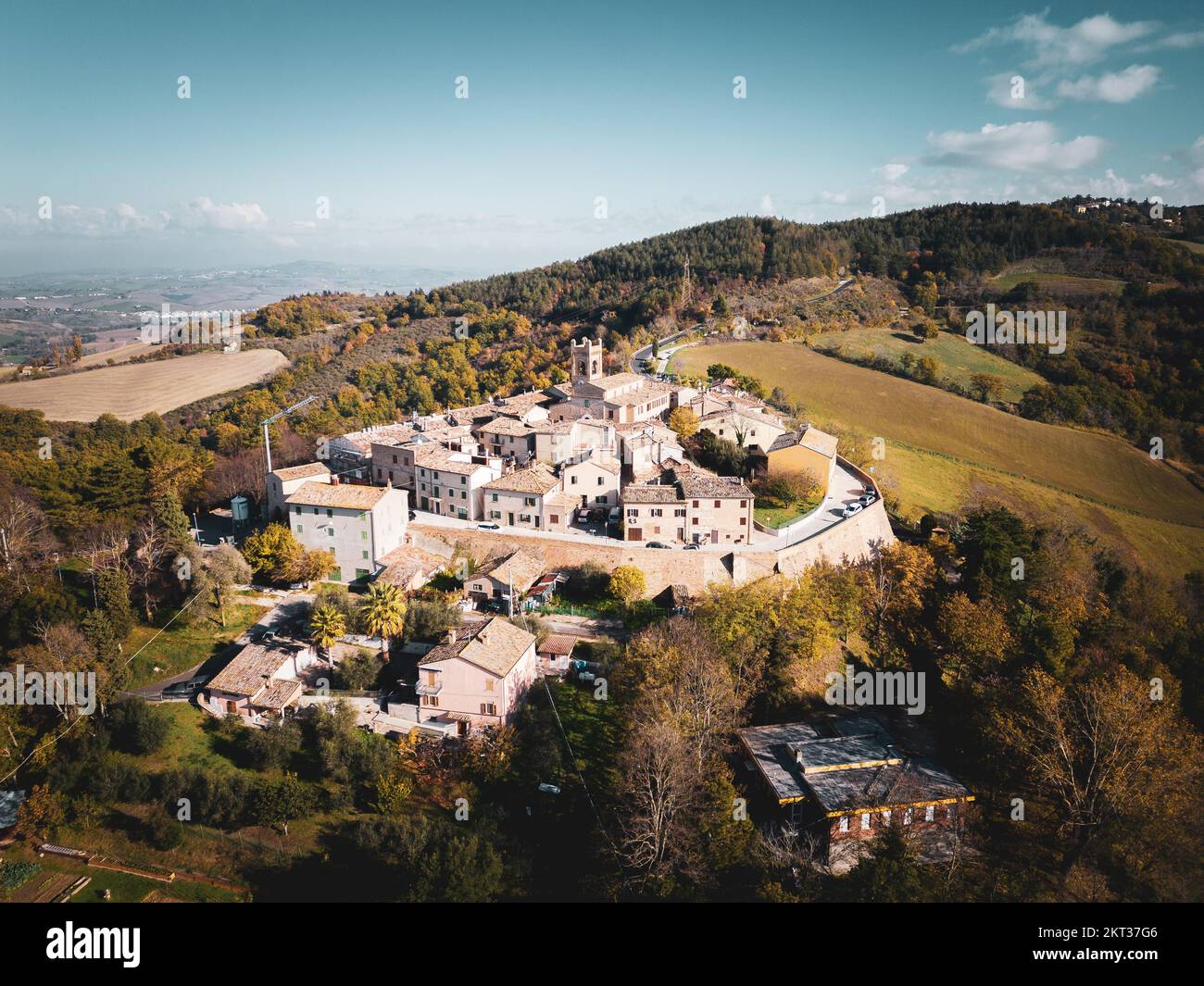 Urbino italy aerial hi-res stock photography and images - Page 4 - Alamy