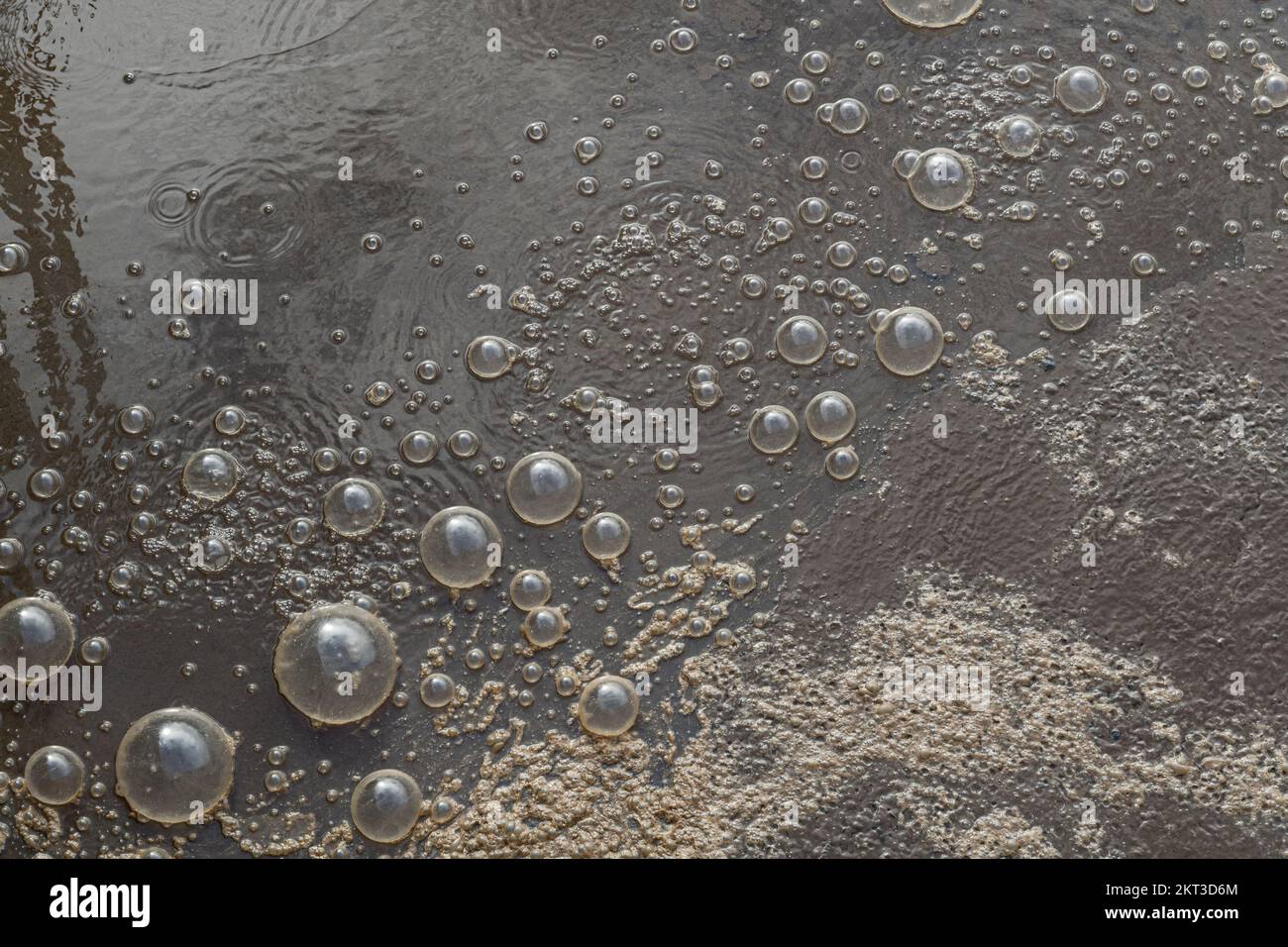 Bubbles in waste water treatment plant tanks using aeration in Aerobic Wastewater Treatment, Norristown Pennsylvania, USA Stock Photo