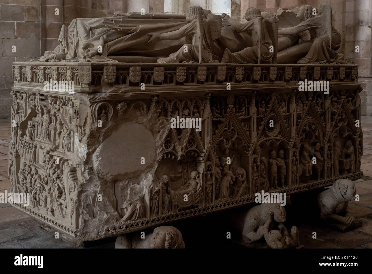 Dona Ines Castro Angels support her sculpted head and the sarcophagus is carved with a ...