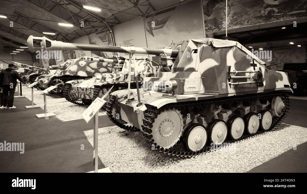 https://c8.alamy.com/comp/2KT4DN3/german-self-propelled-anti-tank-gun-marder-ii-museum-of-military-equipment-in-patriot-park-2KT4DN3.jpg
