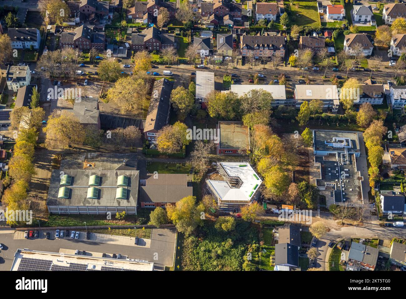 Aerial view, construction site and new hexagonal building at Nörenbergskamp, Willy-Brandt comprehensive school, municipal day care center Nörenbergska Stock Photo