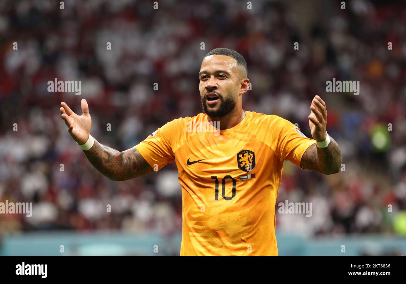 Al Khor, Qatar. 29th Nov, 2022. Memphis Depay of the Netherlands reacts during the Group A match between the Netherlands and Qatar at the 2022 FIFA World Cup at Al Bayt Stadium in Al Khor, Qatar, Nov. 29, 2022. Credit: Xu Zijian/Xinhua/Alamy Live News Stock Photo
