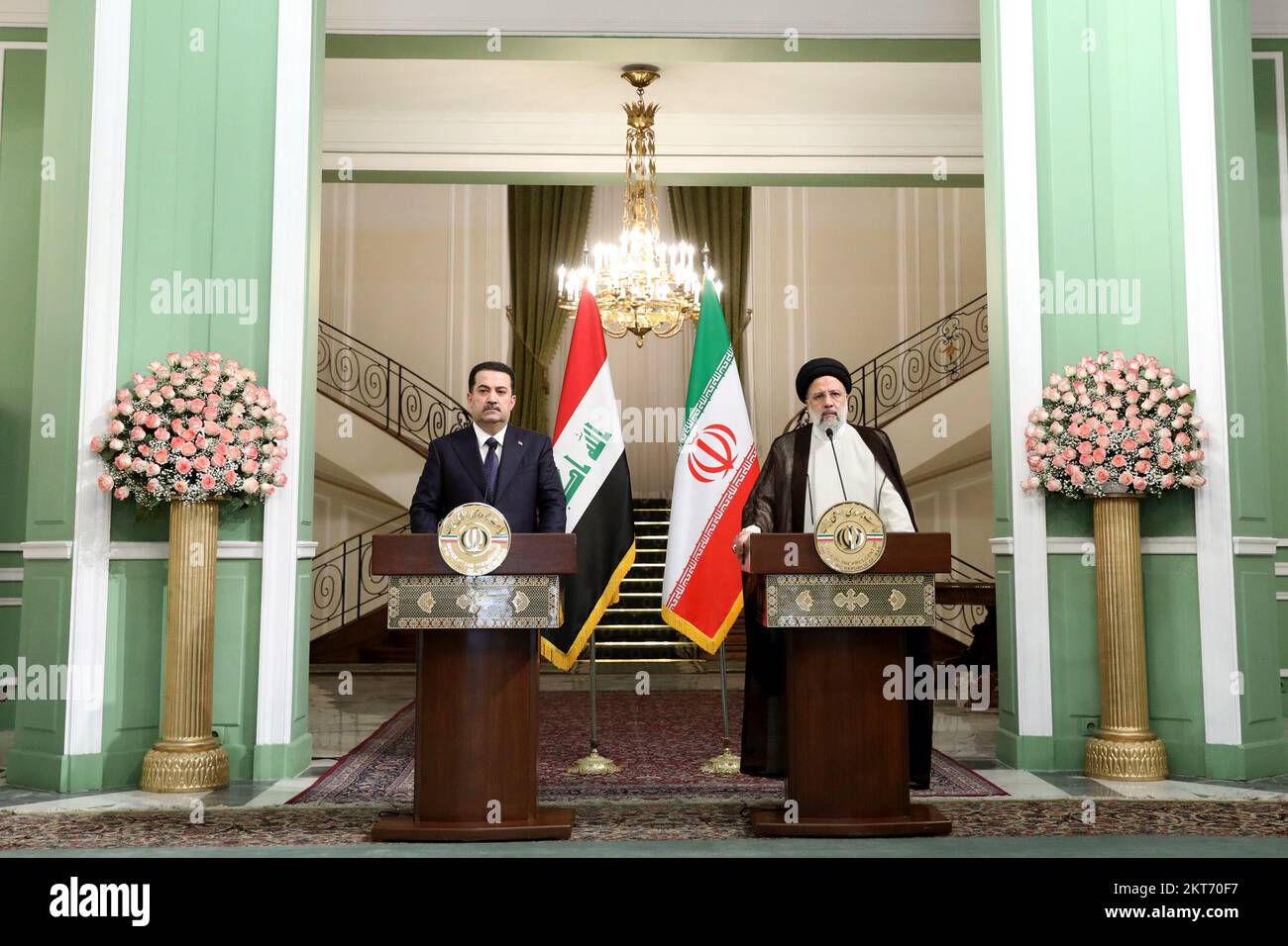 (221129) -- TEHRAN, Nov. 29, 2022 (Xinhua) -- Iranian President Ebrahim Raisi (R) and visiting Iraqi Prime Minister Mohammed Shia' al-Sudani attend a joint press conference in Tehran, Iran, Nov. 29, 2022. Iranian President Ebrahim Raisi said here Tuesday that Iran and Iraq have agreed to work together to improve bilateral ties and safeguard regional security. (Iranian Presidential Website/Handout via Xinhua) Stock Photo