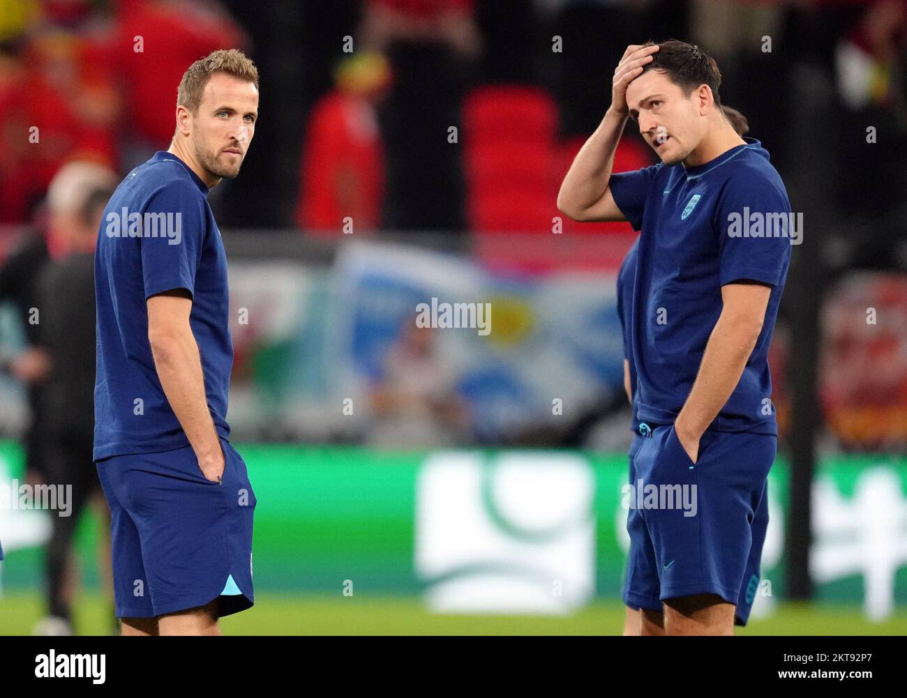 England's Harry Kane with Harry Maguire (right) ahead of the FIFA World Cup Group B match at the Ahmad Bin Ali Stadium, Al Rayyan, Qatar. Picture date: Tuesday November 29, 2022. Stock Photo