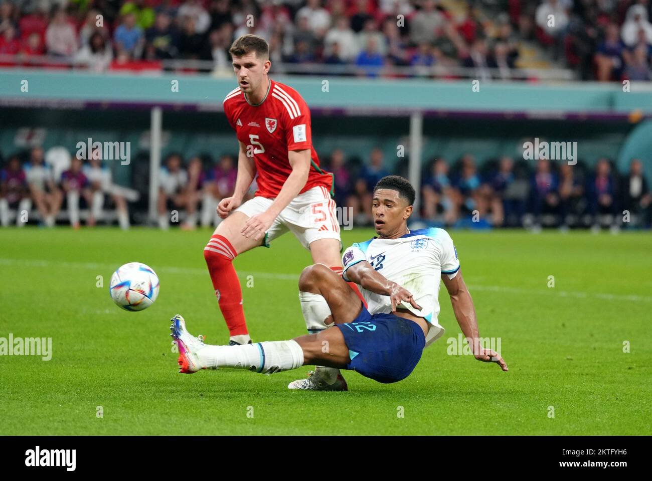 England's Jude Bellingham during the FIFA World Cup Group B match at the Ahmad Bin Ali Stadium, Al Rayyan, Qatar. Picture date: Tuesday November 29, 2022. Stock Photo