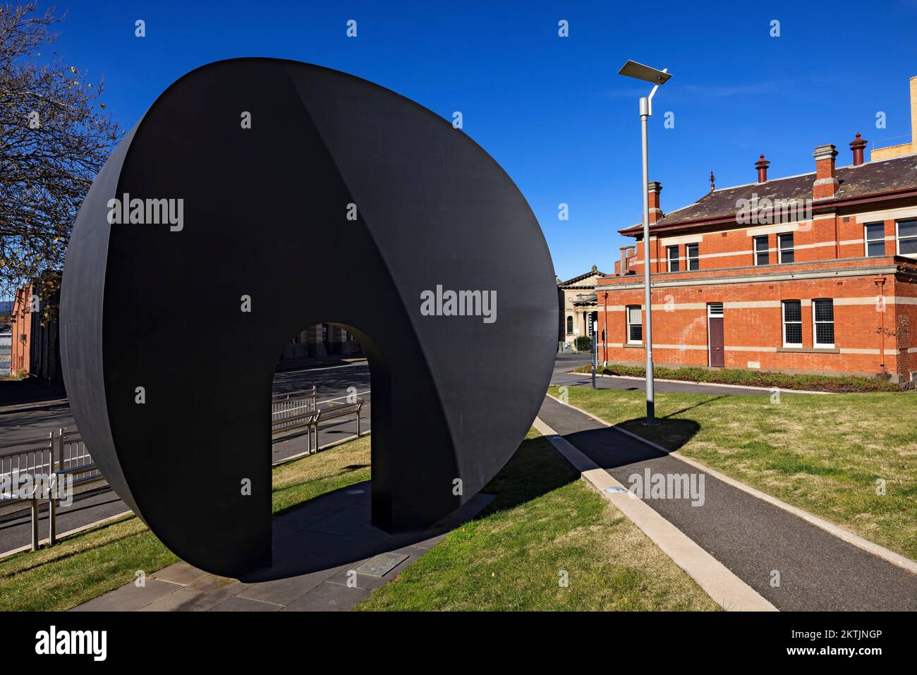 Ballarat Australia / The Grand Arch Sculpture by artist Inge King
