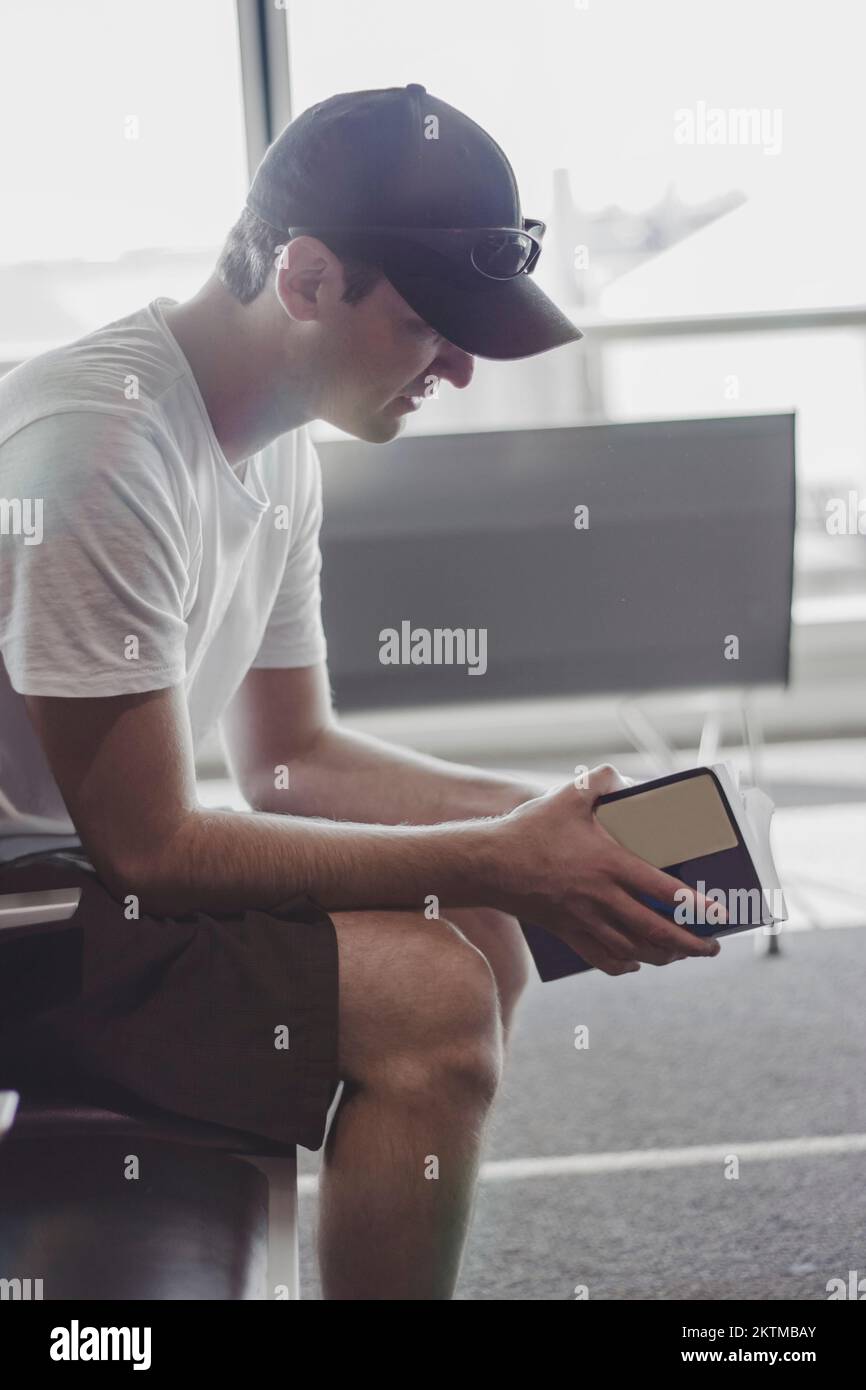International student airport hi-res stock photography and images - Alamy