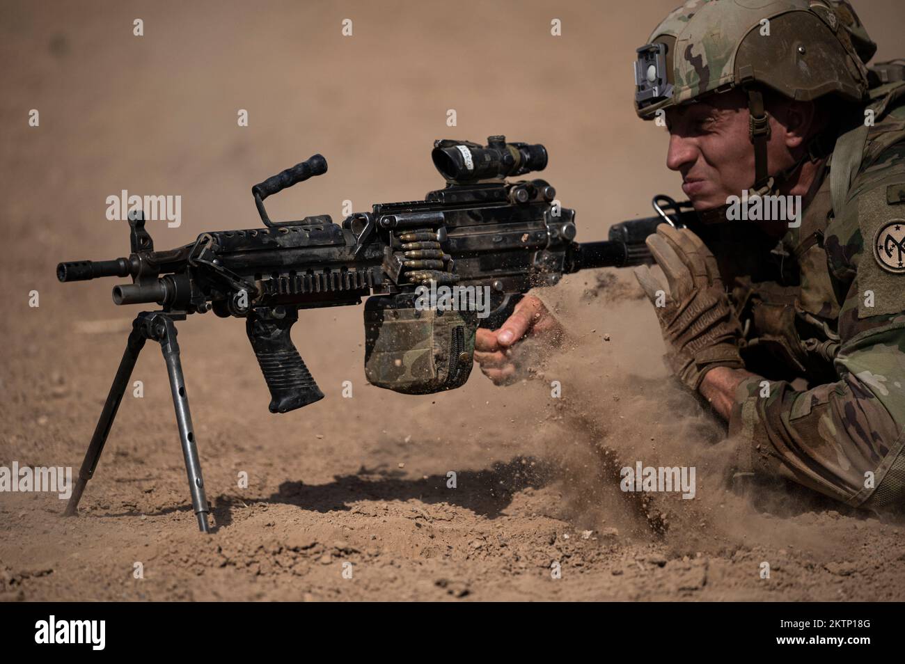 Scope of an m249 hi-res stock photography and images - Alamy