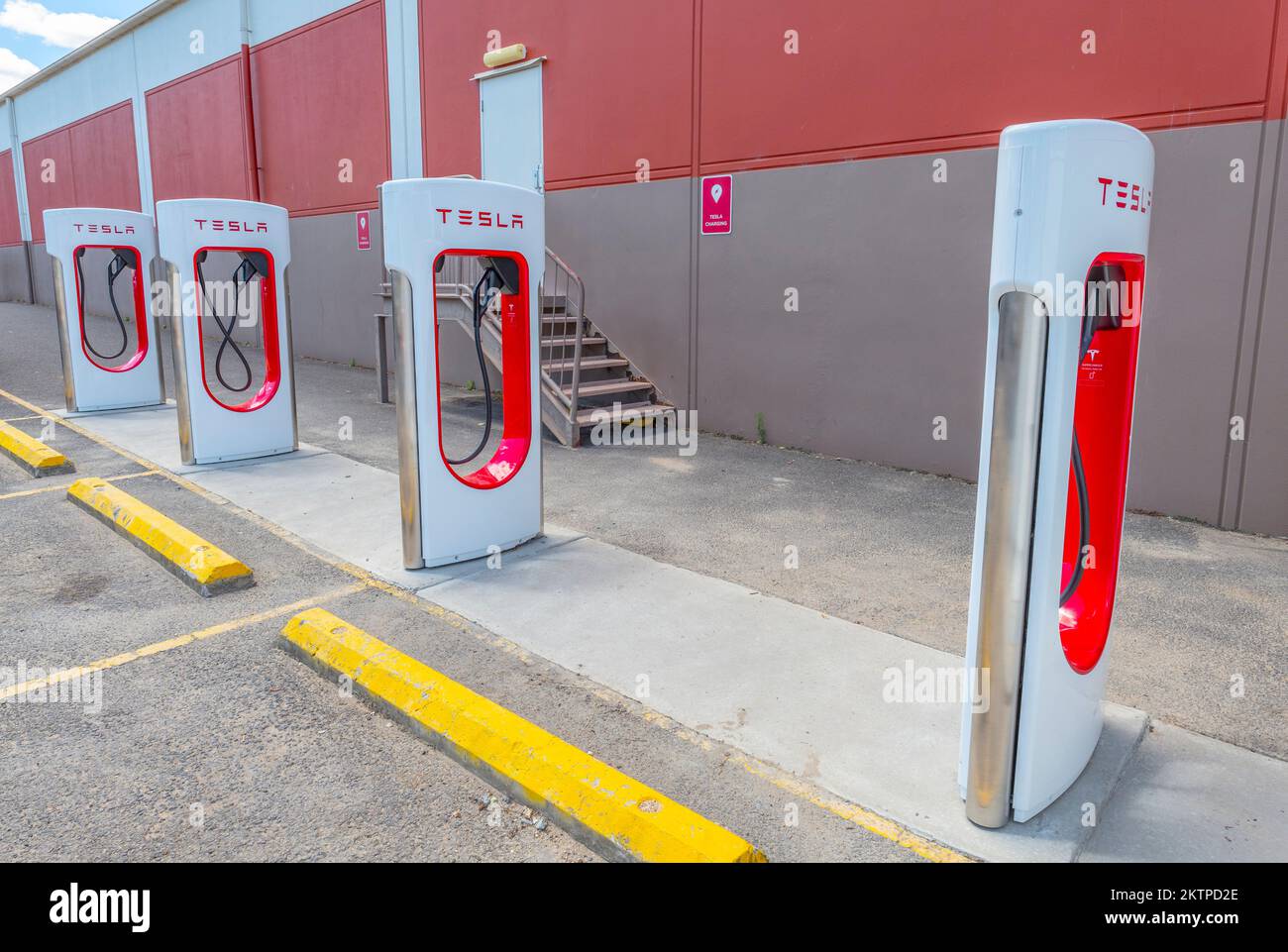Tesla Charging Points At Coles Car Park In Tenterfield Stock Photo Alamy tesla-charging-points-at-coles-car-park-in-tenterfield-stock-photo-alamy