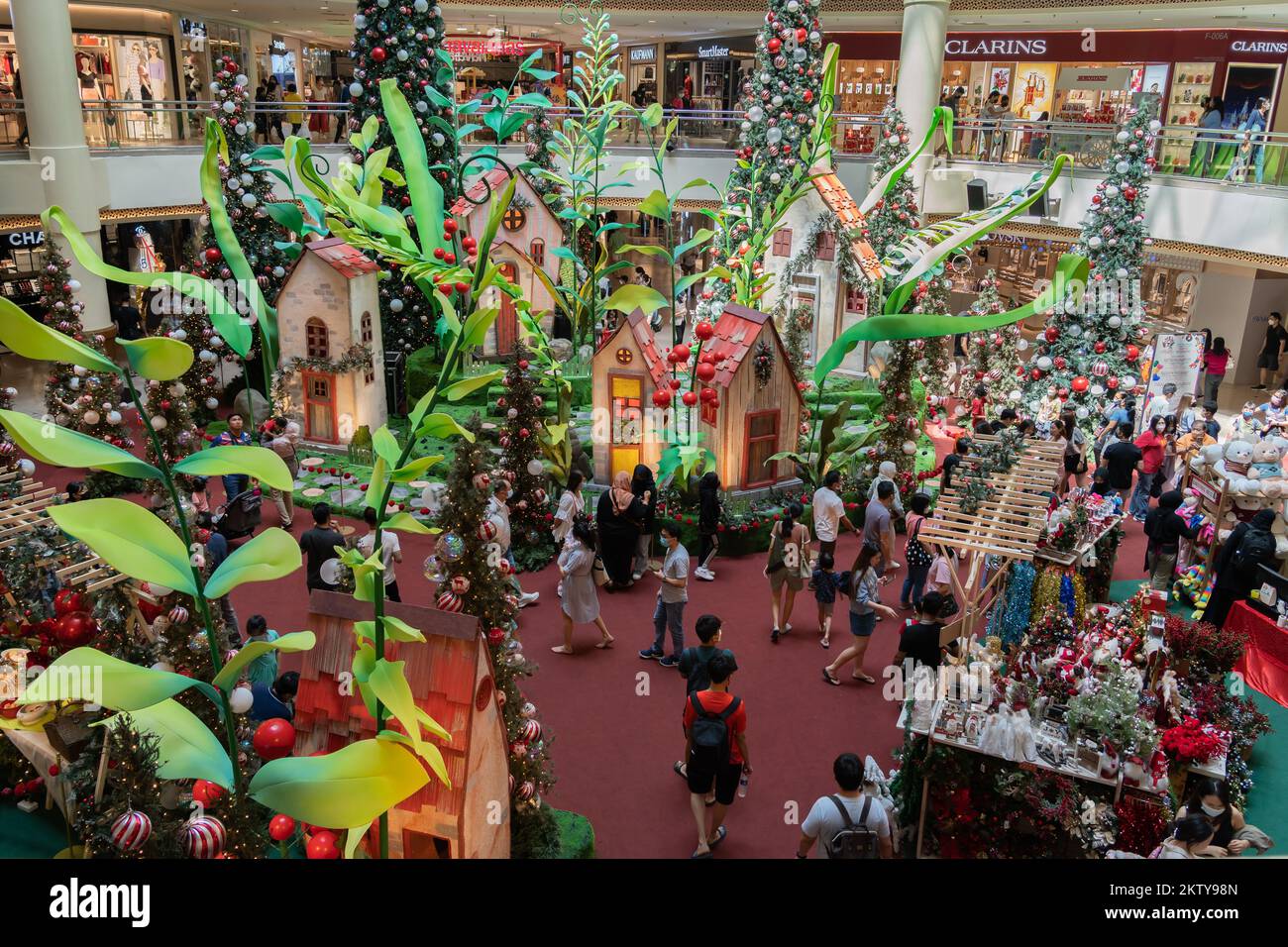 Kuala Lumpur,Malaysia - November 30,2022 : Christmas decoration in Mid Valley Megamall. People can seen exploring and shopping around it. Stock Photo