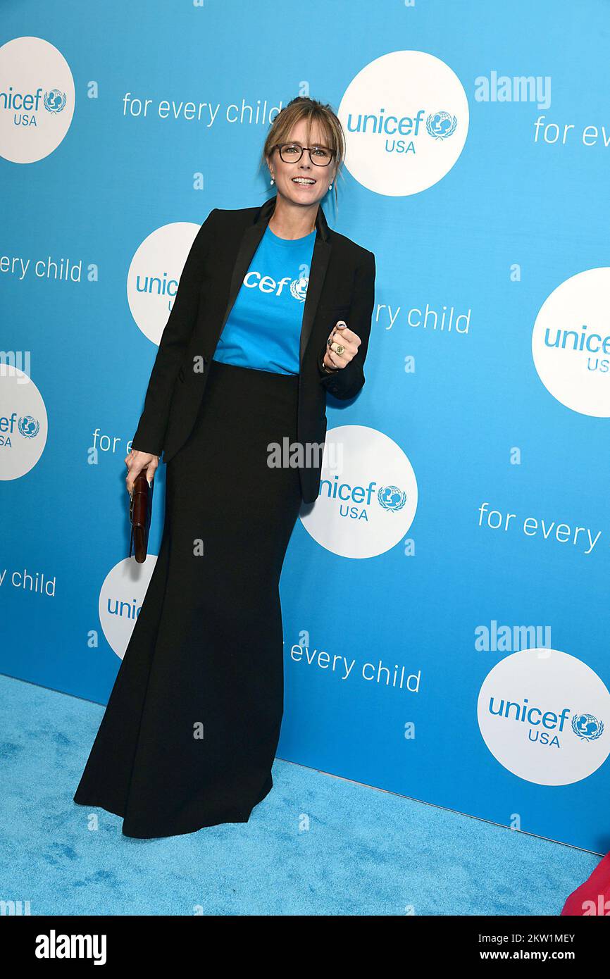 Tea Leoni attends the UNICEF Gala on November 29, 2022 at The
