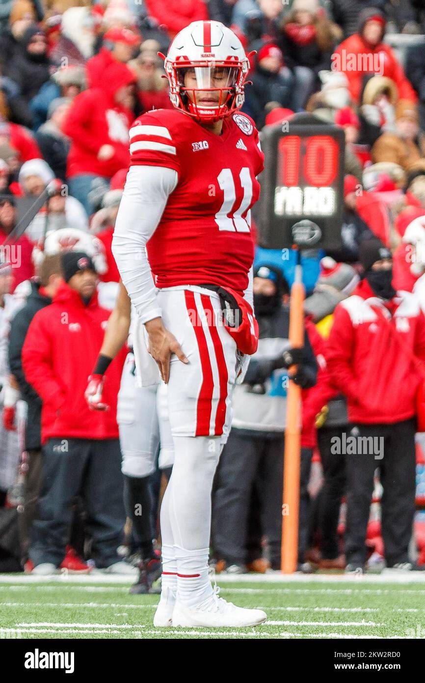 Lincoln, NE. U.S. 19th Nov, 2022. Nebraska Cornhuskers quarterback Casey Thompson #11 in action during a NCAA Division 1 football game between Wisconsin Badgers and the Nebraska Cornhuskers at Memorial Stadium in Lincoln, NE.Wisconsin won 15-14.Attendance: 86,000.389th consecutive sellout.Michael Spomer/Cal Sport Media/Alamy Live News Stock Photo