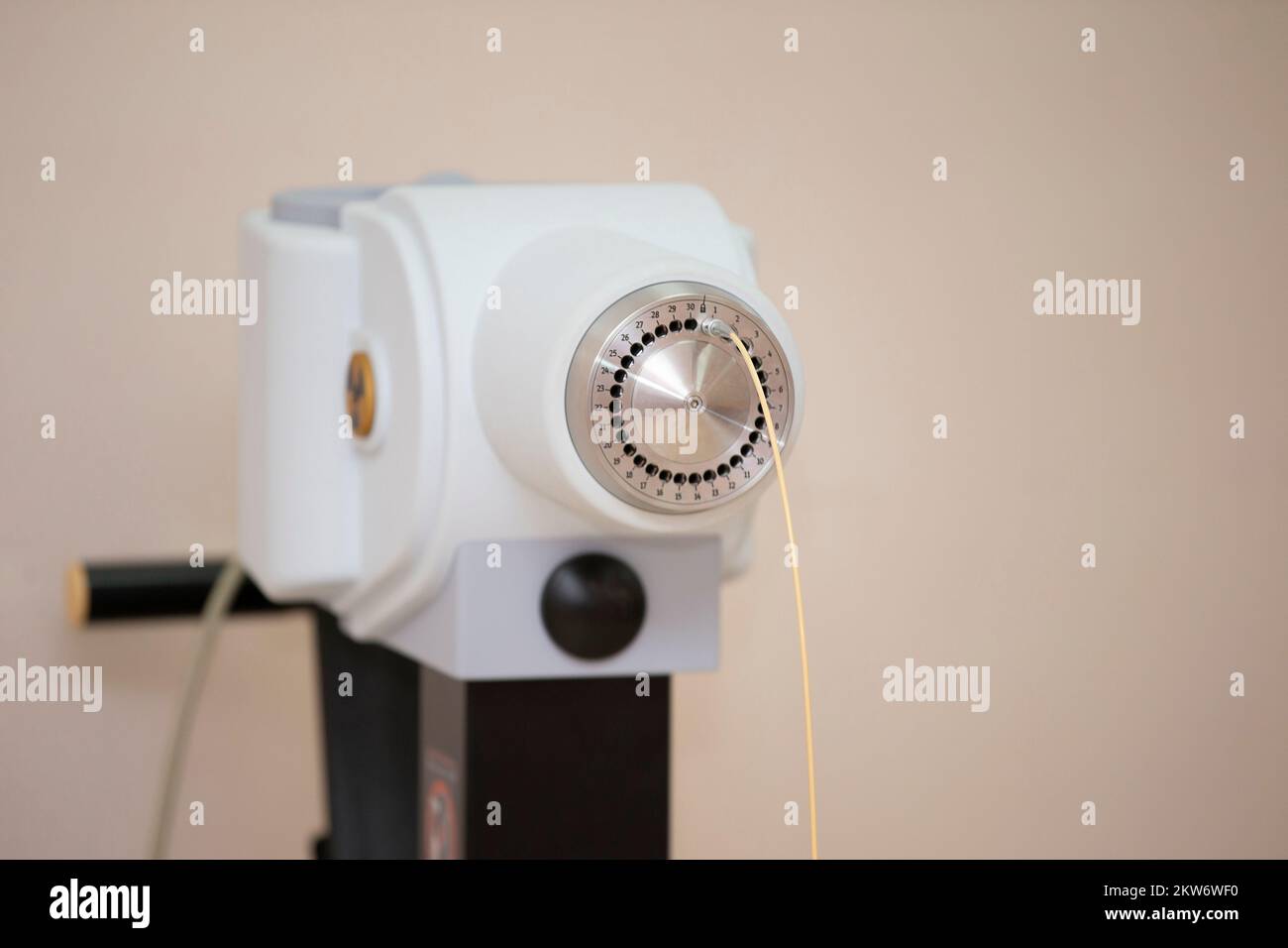Medical device for the treatment of prostate cancer using radioactive
