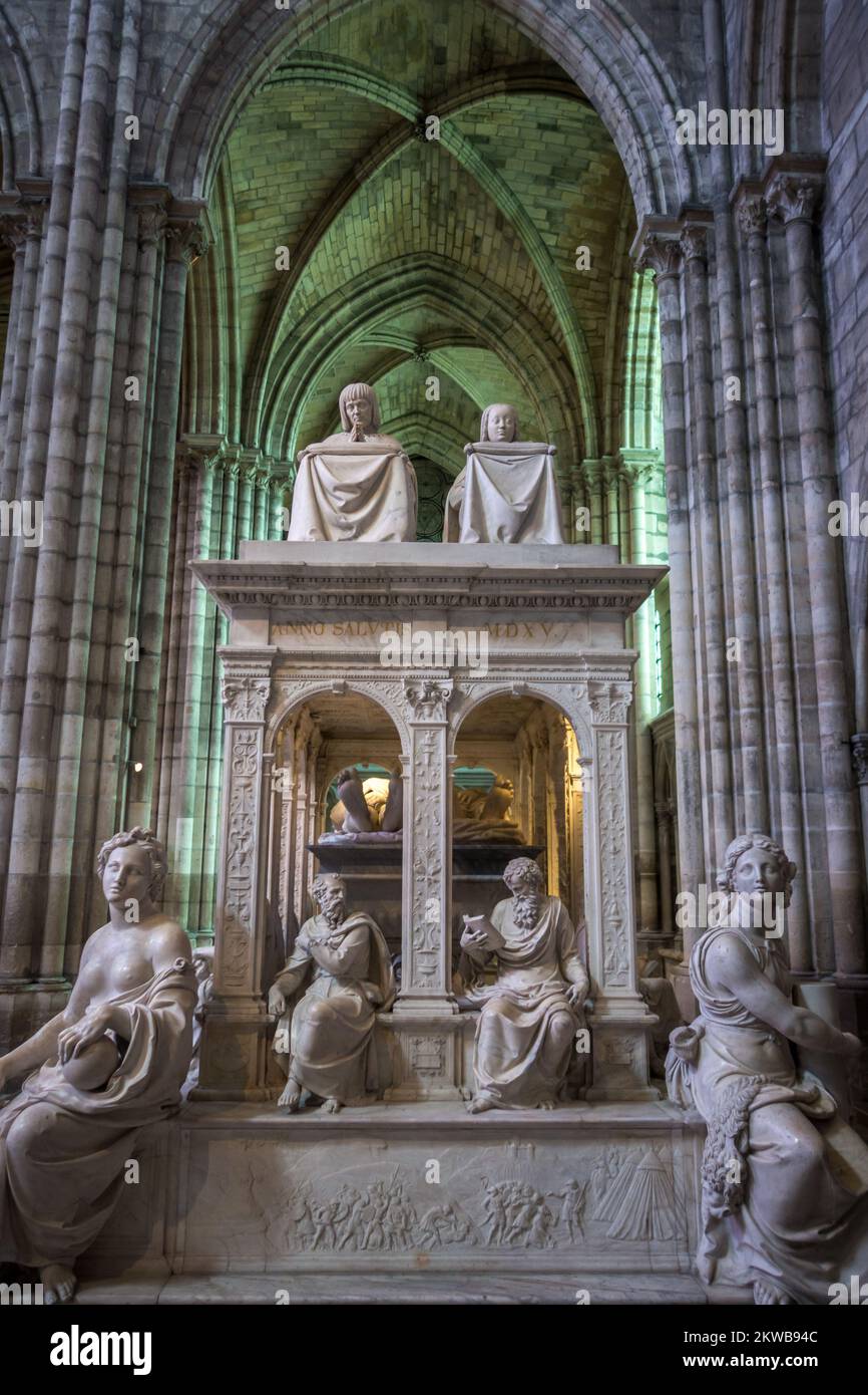 Tomb of King Louis XII and Anne de Bretagne, in Basilica of Saint-Denis, Paris Stock Photo