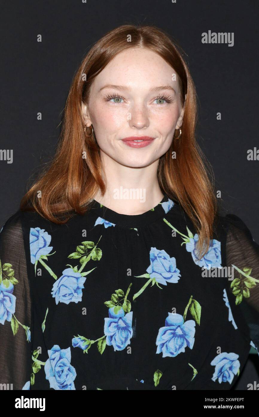 LOS ANGELES - NOV 29: Samantha Cormier at the Something From Tiffany&rsquo;s