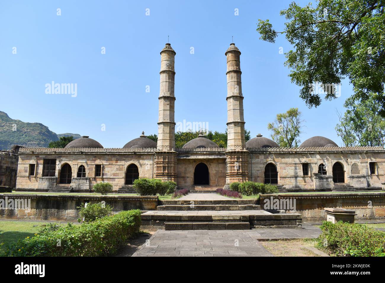 Shaher ki Masjid, front view, private mosque built for royal family and nobles of the Gujrat Sultanate, built by Sultan Mahmud Begada 15th - 16th cent Stock Photo