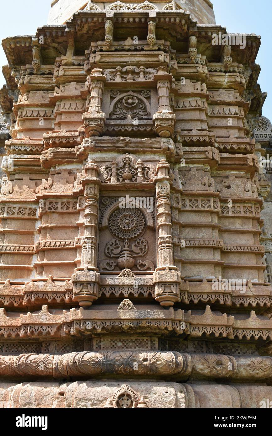 Shaher ki Masjid, Mosque minaret close up, stone cavings details, built by Sultan Mahmud Begada 15th - 16th century. A UNESCO World Heritage Site, Guj Stock Photo