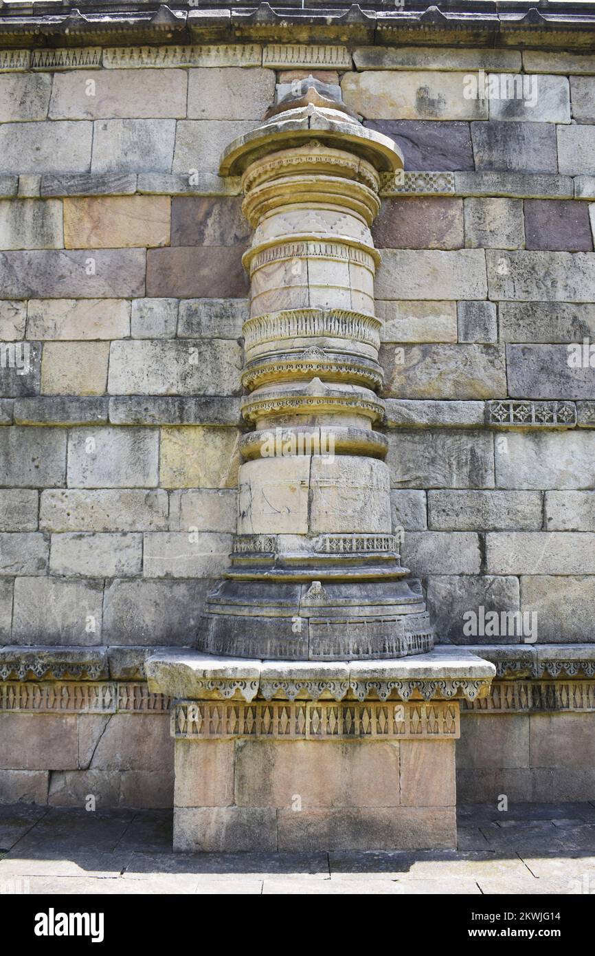 Shaher ki Masjid, back Pillar Close up view, Islamic religious architecture built by Sultan Mahmud Begada 15th - 16th century.  A UNESCO World Heritag Stock Photo