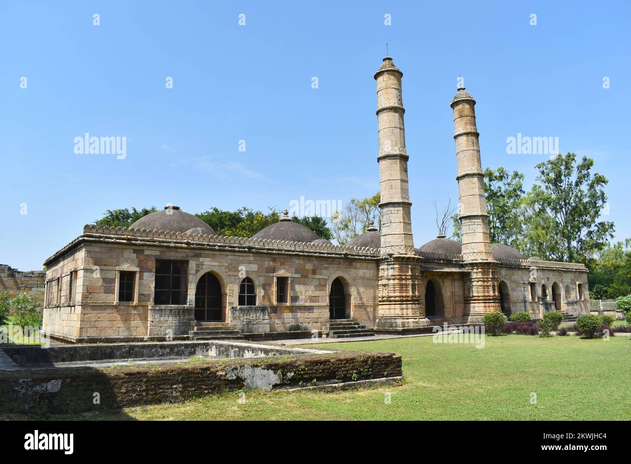 Rear view of Shaher ki Masjid, Islamic religious architecture, was built by Sultan Mahmud Begada 15th - 16th century. A UNESCO World Heritage Site in Stock Photo