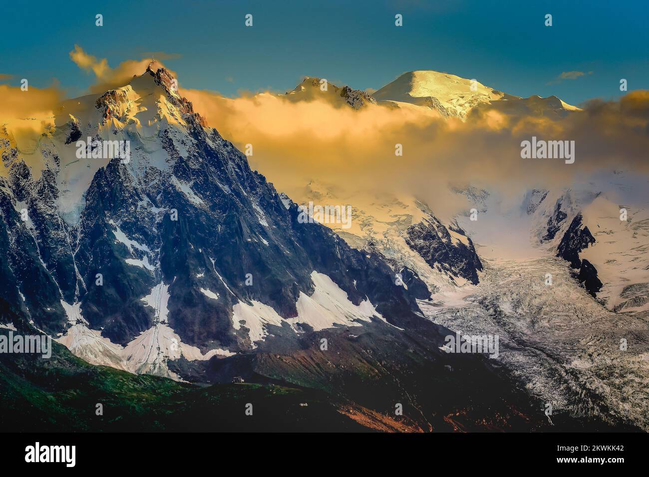Mont blanc massif sunrise hi-res stock photography and images - Alamy