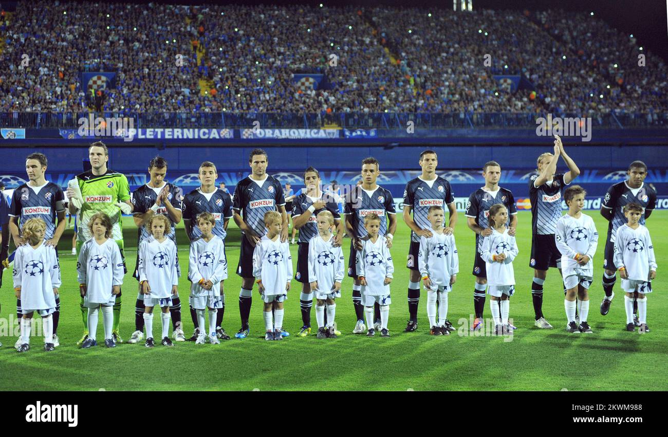 Dinamo Zagreb players line up at the Stadion Maksimir Stock Photo Alamy