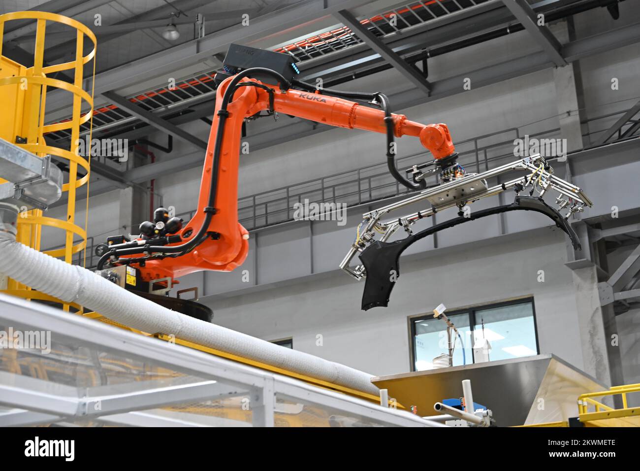 As the Tesla bumper supplier, Yanfeng Plastic Omnium Automotive