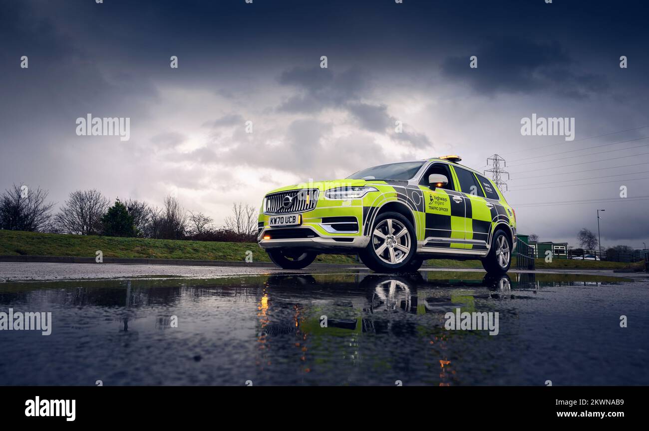 National Highways Traffic Officer Hi res Stock Photography And Images 