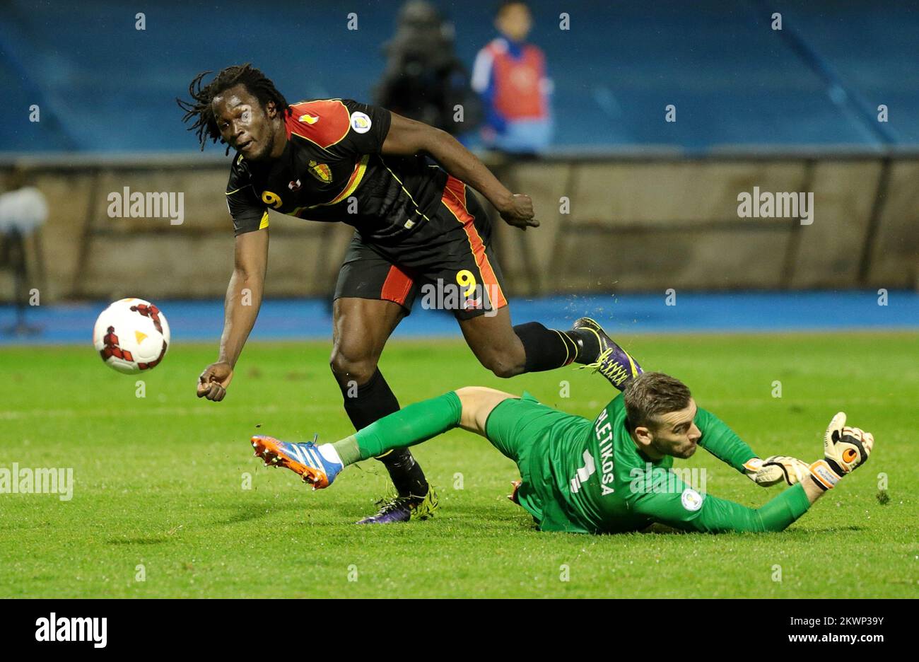 Qualifying match for the World Cup 2014th In Brazil, Group A, Croatia - Belgium. Romelu Lukaku (left) and goalkeeper Stipe Pletikosa in action Stock Photo