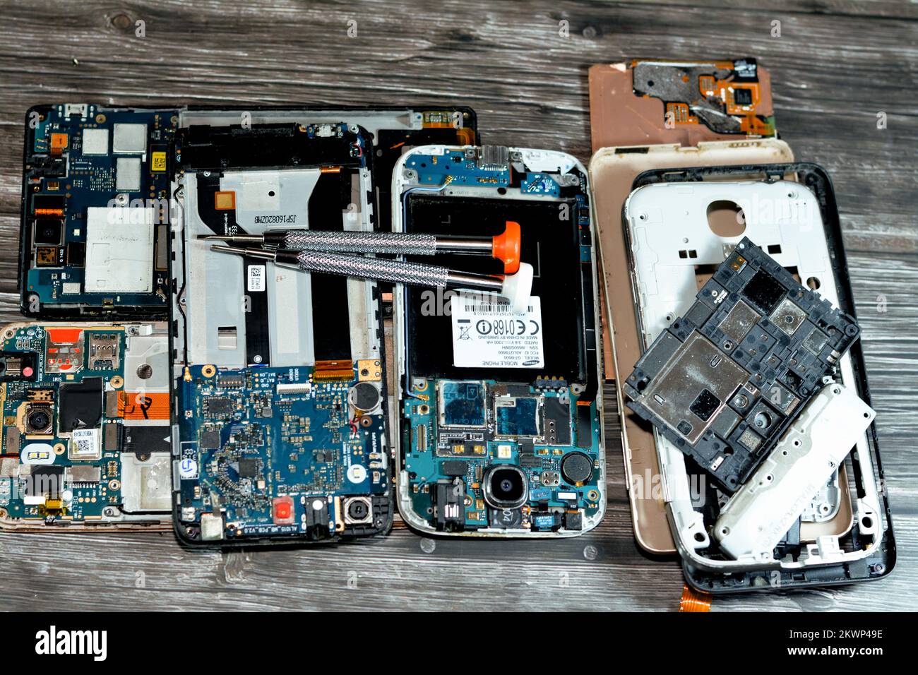 Cairo, Egypt, November 9 2022: Smartphone cellular mobile devices from  inside with motherboard electronic chip, camera and SIM card lay, hardware,  ele Stock Photo - Alamy
