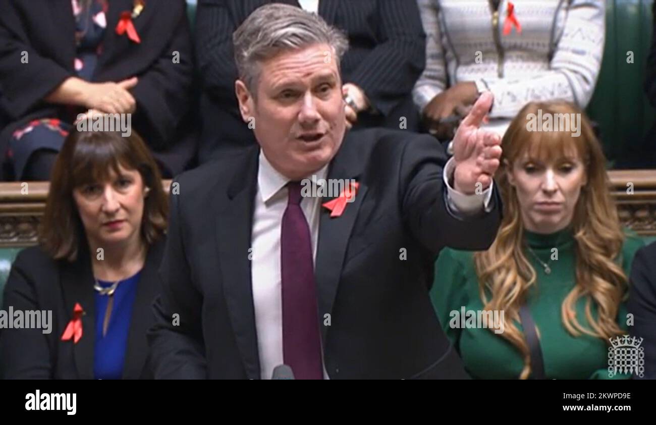 Labour leader Keir Starmer speaks during Prime Minister's Questions in the House of Commons, London. Picture date: Wednesday November 30, 2022. Stock Photo