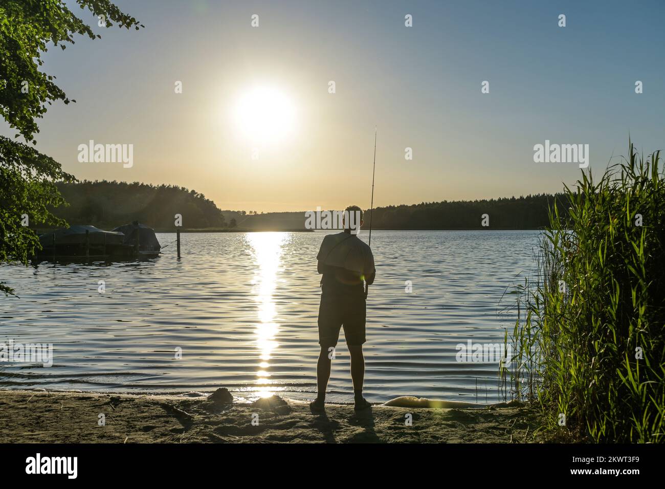 Angler, Labussee, Mecklenburg-Vorpommern, Deutschland Stock Photo