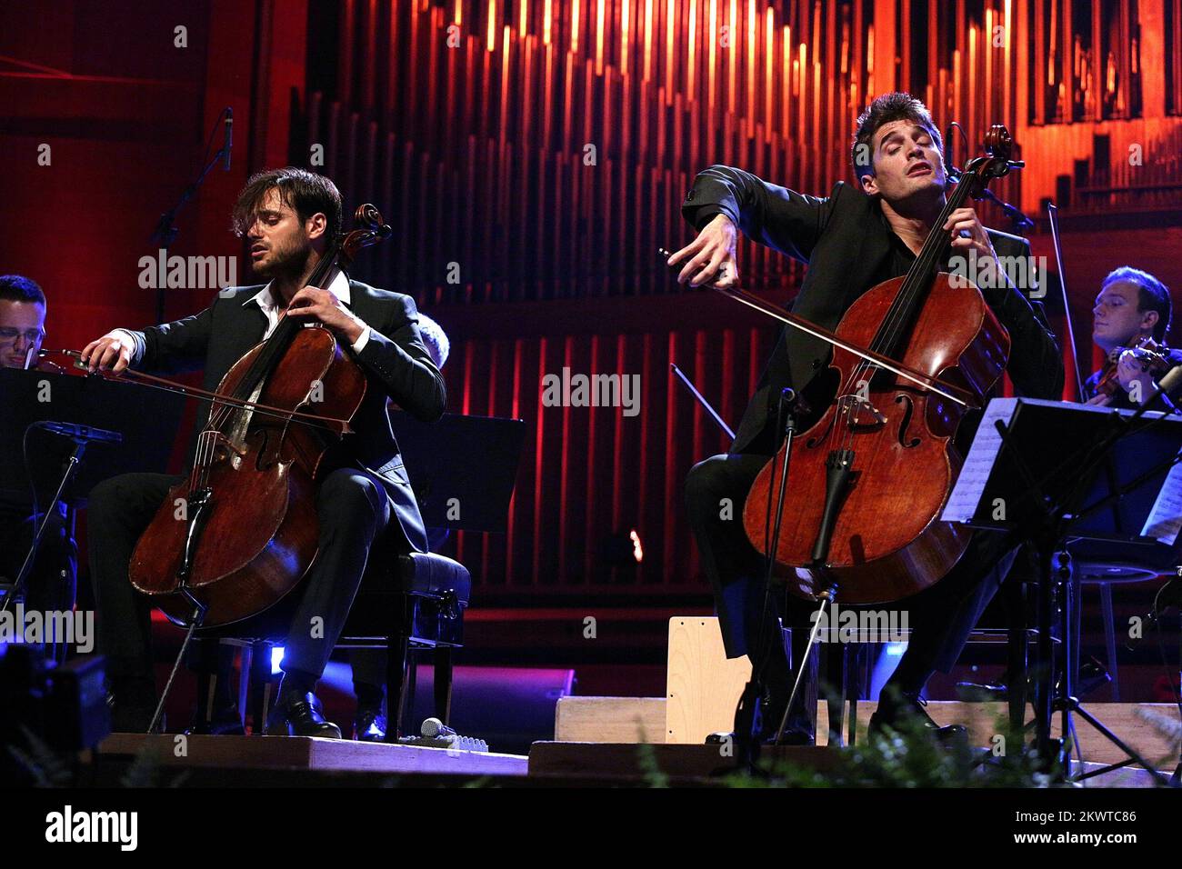 2cellos gig hi-res stock photography and images - Alamy
