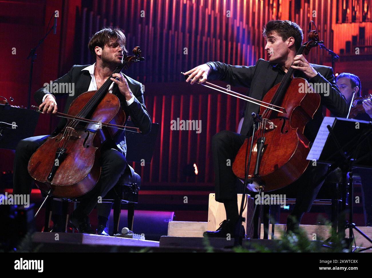 2cellos gig hi-res stock photography and images - Alamy
