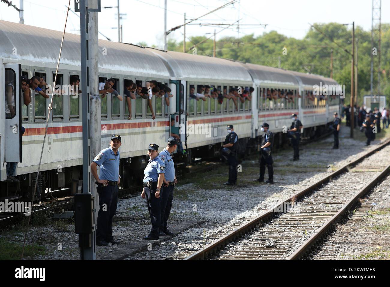18.09.2015., Croatia, Zagreb - Train with refugees from Tovarnik ...