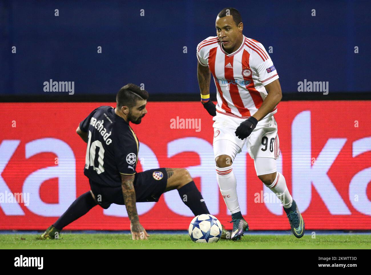 Felipe pardo olympiacos fc hi-res stock photography and images - Alamy
