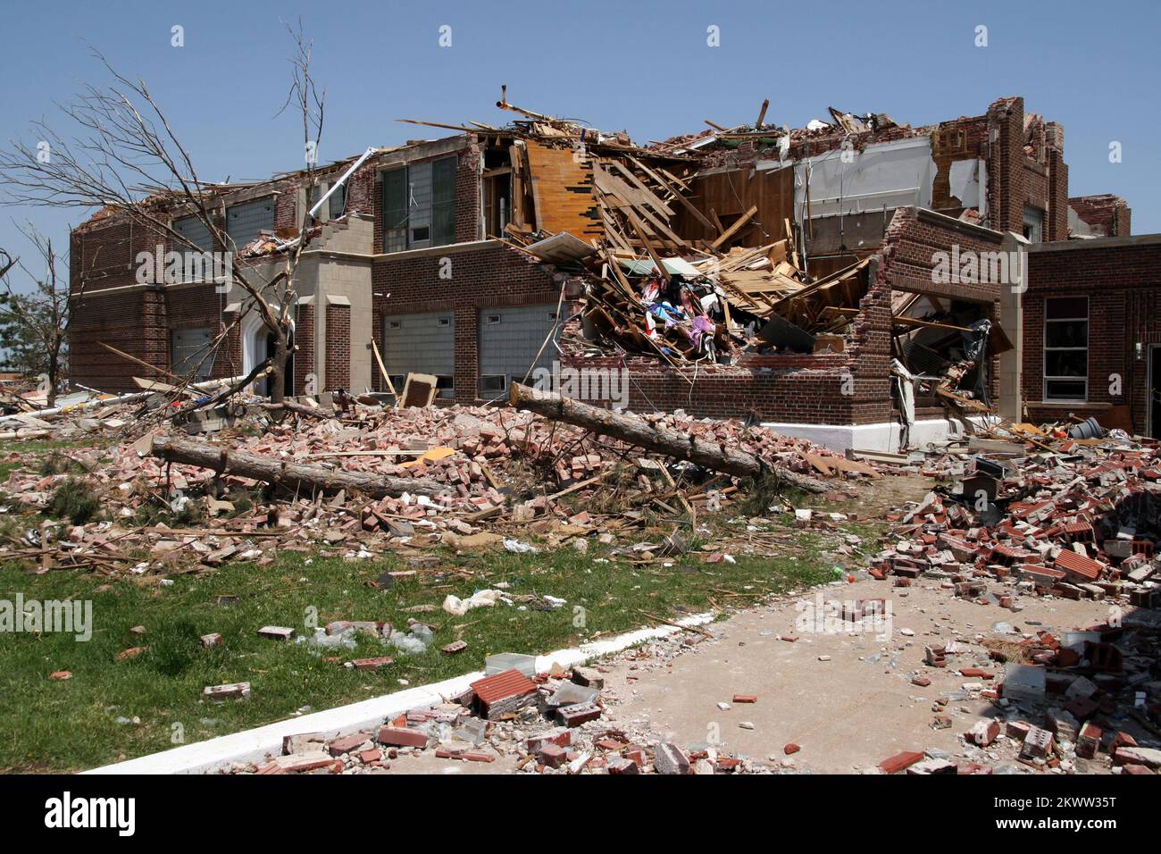 Severe Storms, Tornadoes, and Flooding,  Greensburg, KS May 16, 2007 - Heavily damaged Greensburg High School will have to be torn down. An F5 tornado struck the town on May 4... Photographs Relating to Disasters and Emergency Management Programs, Activities, and Officials Stock Photo