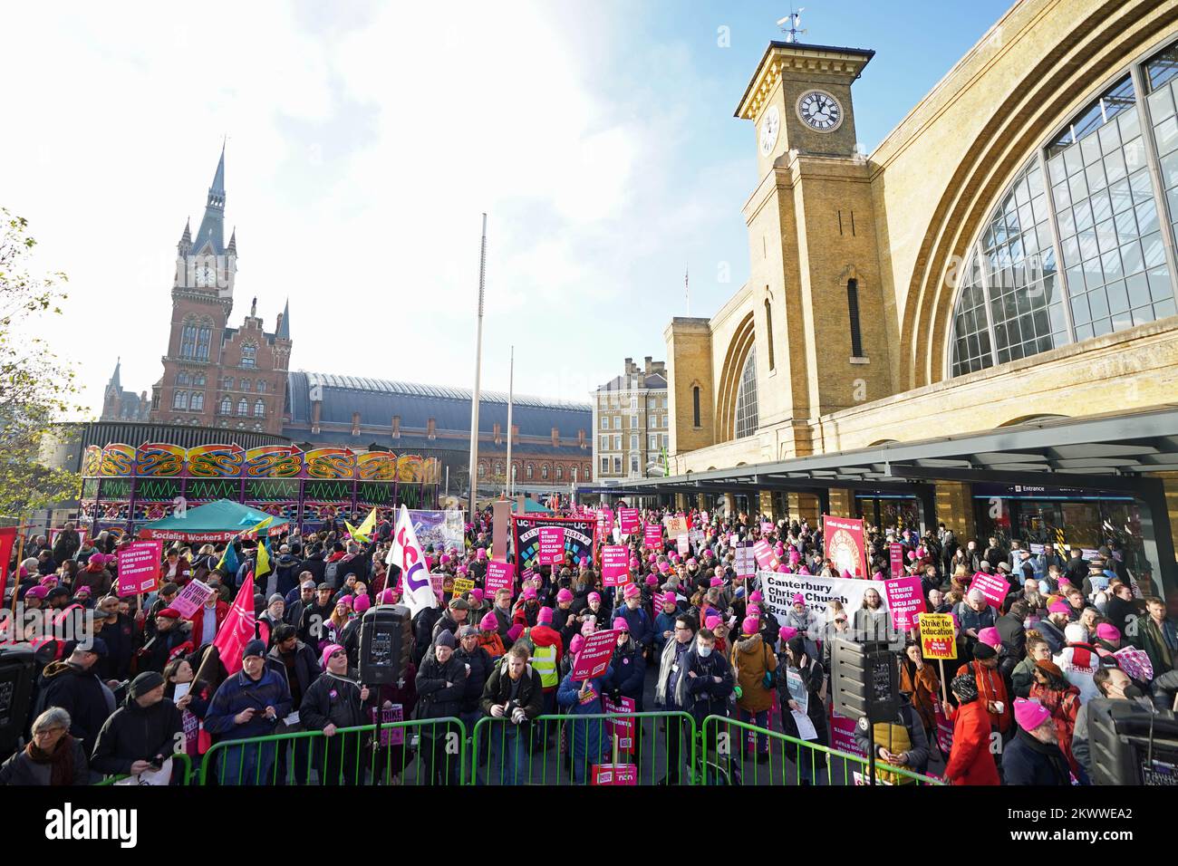 Protesters during a rally outside Kings Cross Station, London, as members of the University and College Union (UCU) take part 24-hour stoppage among university staff in an ongoing dispute over pay, pensions and conditions. Picture date: Wednesday November 30, 2022. Stock Photo