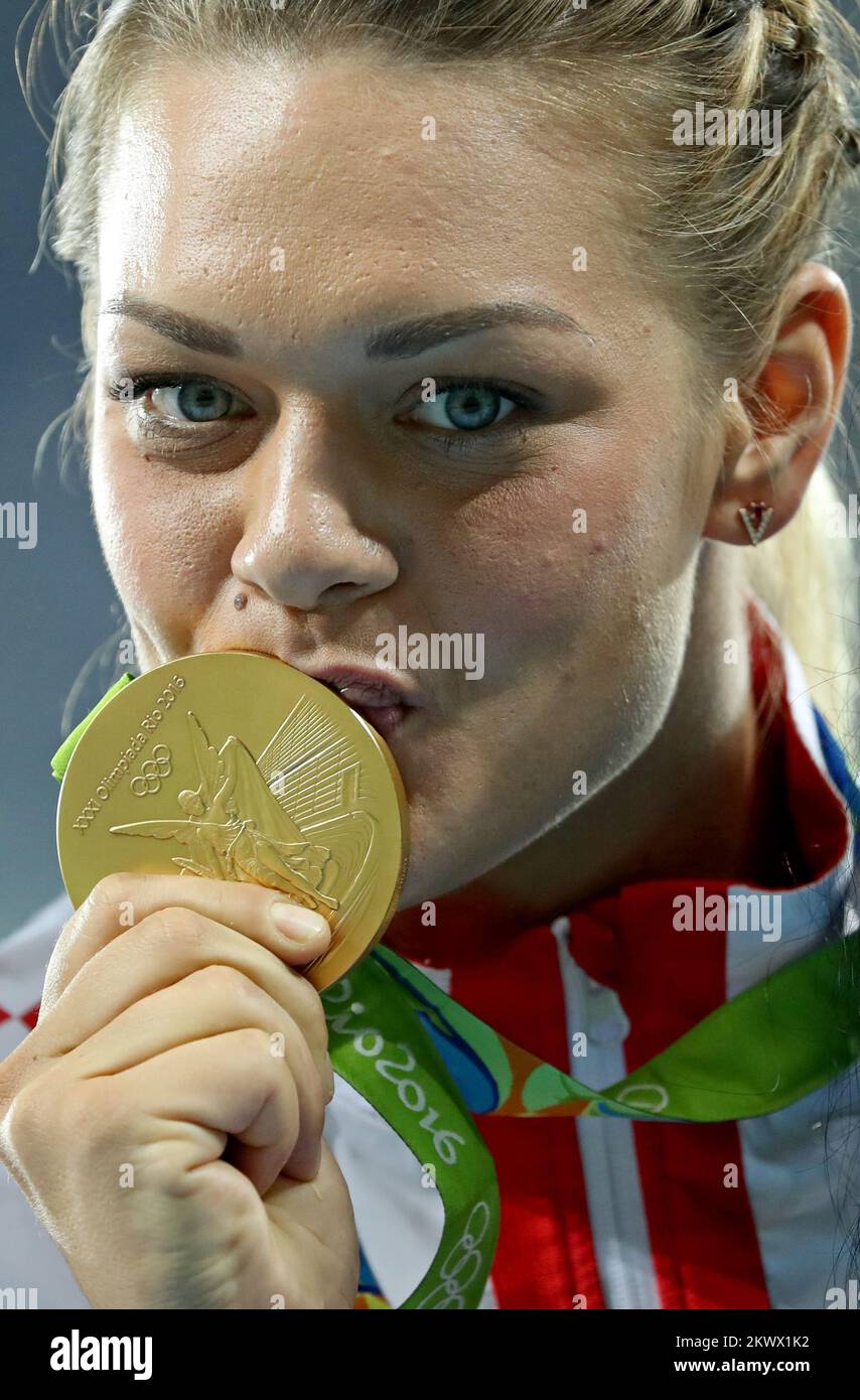 16-08-2016-rio-de-janeiro-brazil-defending-olympic-women-s-discus