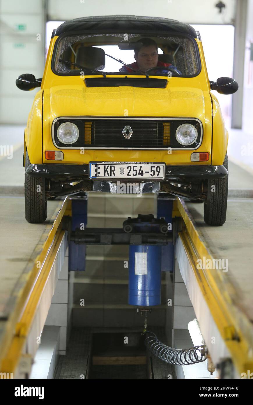 Renault 4l hi-res stock photography and images - Alamy