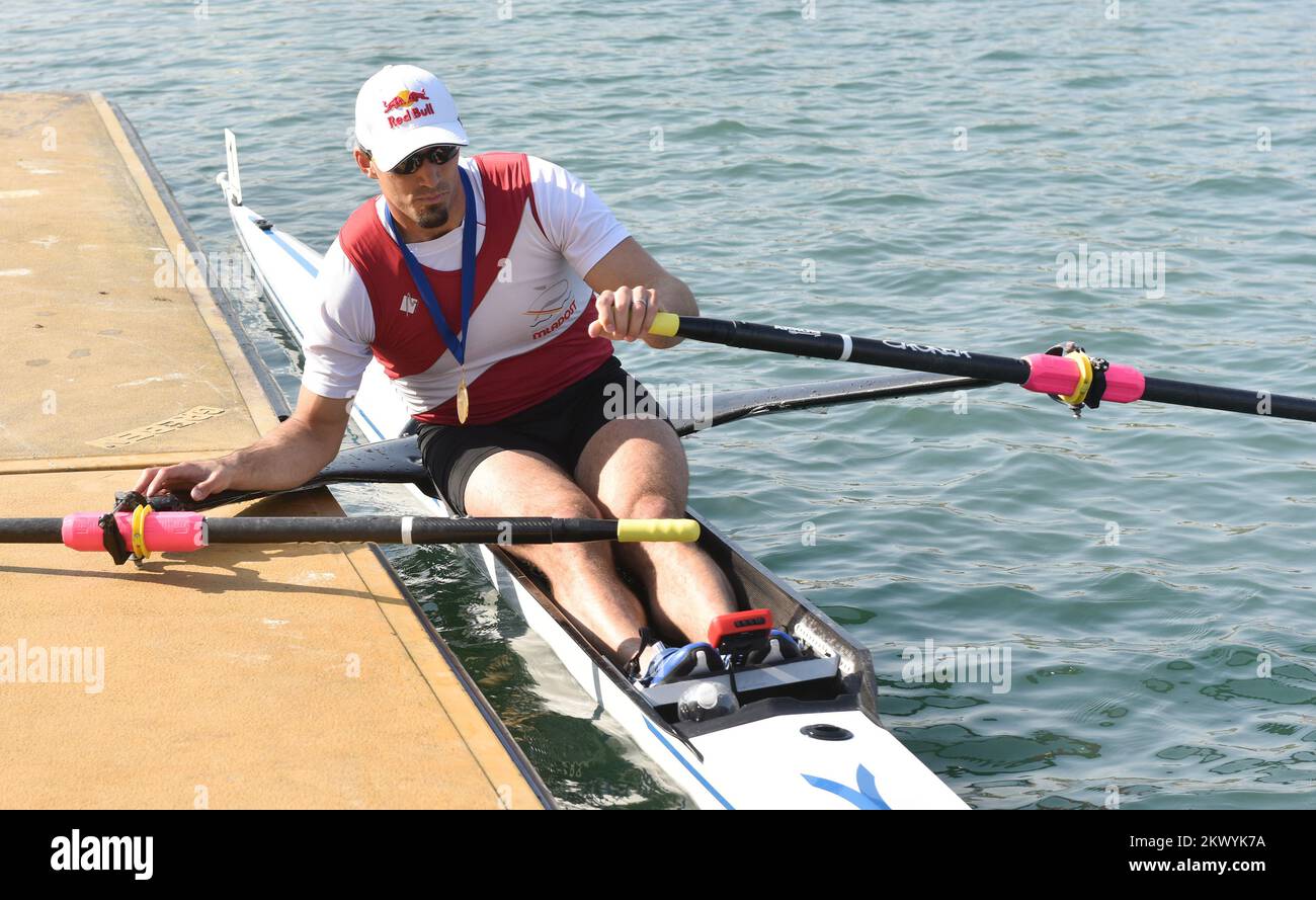 Rowing championships hi-res stock photography and images - Page 3 - Alamy