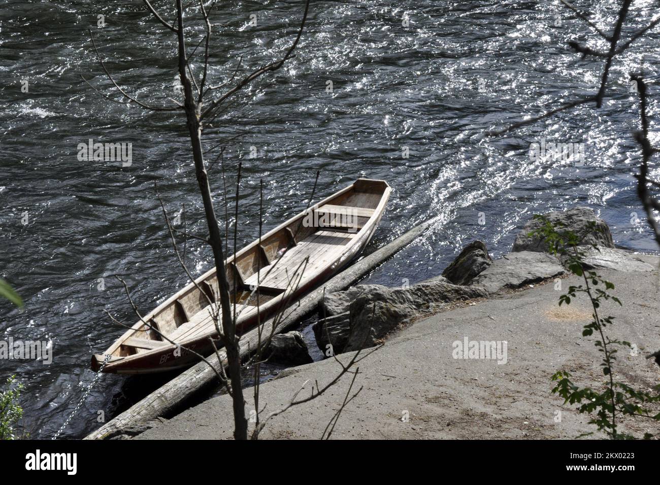 17.04.2017., Graz, Austrija - Murinsel, Unique artificial island with a cafe, interior design showroom & amphitheater in modern surrounds. Murisel is actually not an island at all, but an artificial floating platform in the middle of the Mur river. Photo: Goran Novotny/HaloPix/PIXSELL Stock Photo