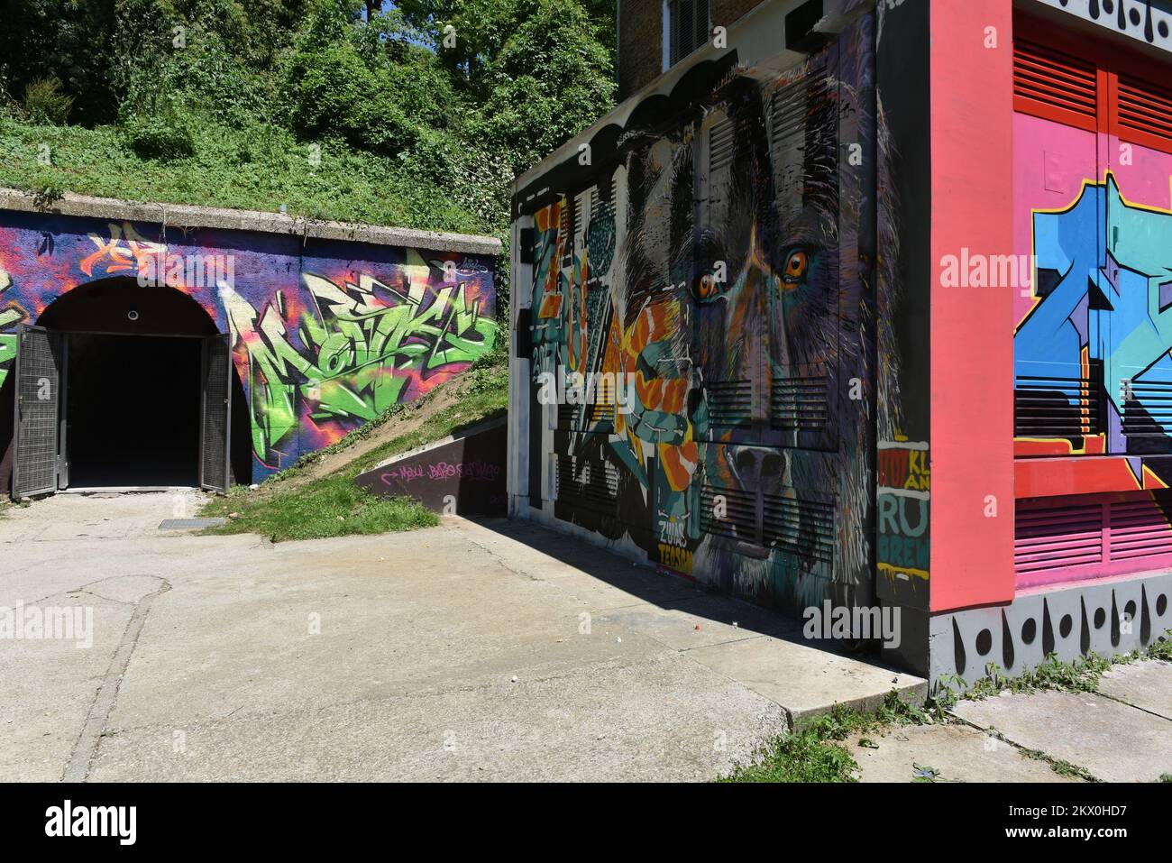 28-05-2017-zagreb-croatia-murals-and-graffiti-in-the-art-park