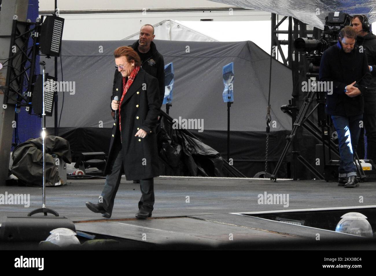 11.11.2017., London - U2 held rehearsal for pre-MTV awards gig in Trafalgar Square.Bono Vox Photo: Borna Filic/PIXSELL Stock Photo
