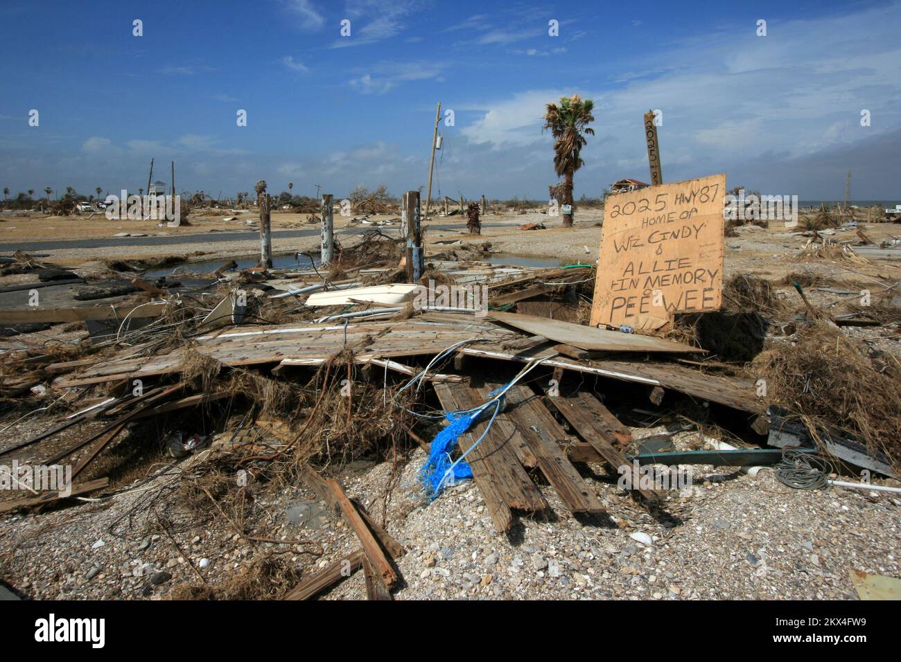 Hurricane/Tropical Storm - Boulivar Peninsula, Texas, October 15, 2008   Hurricane Ike caused massive damage along Highway 87 one month ago. Many homes were totally washed away by Ike's twenty-foot storm surge. Texas Hurricane Ike. Photographs Relating to Disasters and Emergency Management Programs, Activities, and Officials Stock Photo