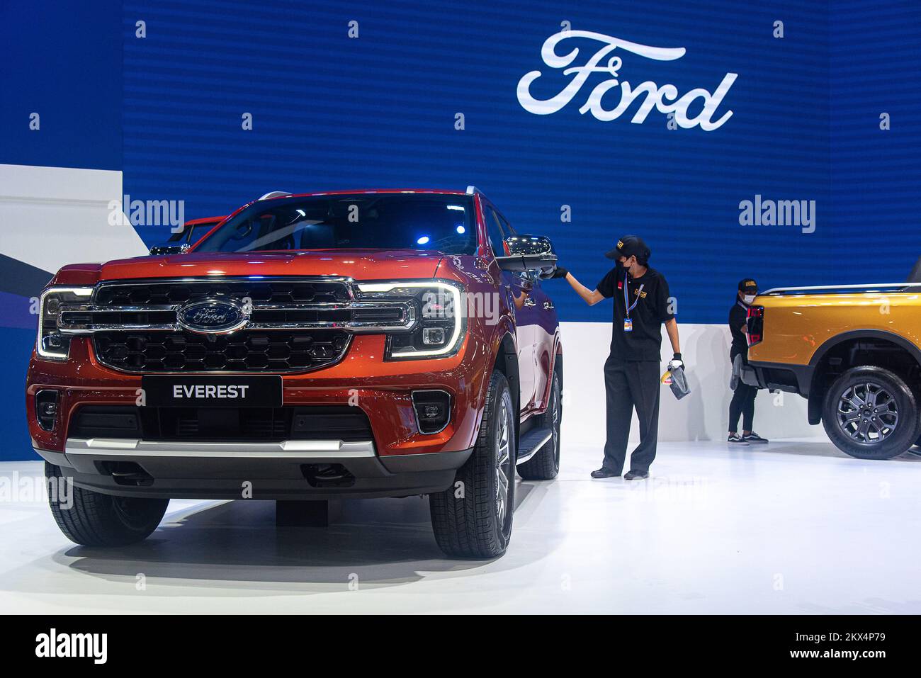Ford stand hi-res stock photography and images - Alamy