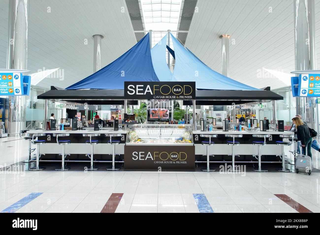 Primary commercial service airport hi-res stock photography and images