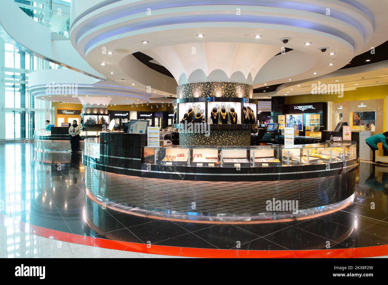 Dubai international airport and gold hi res stock photography and