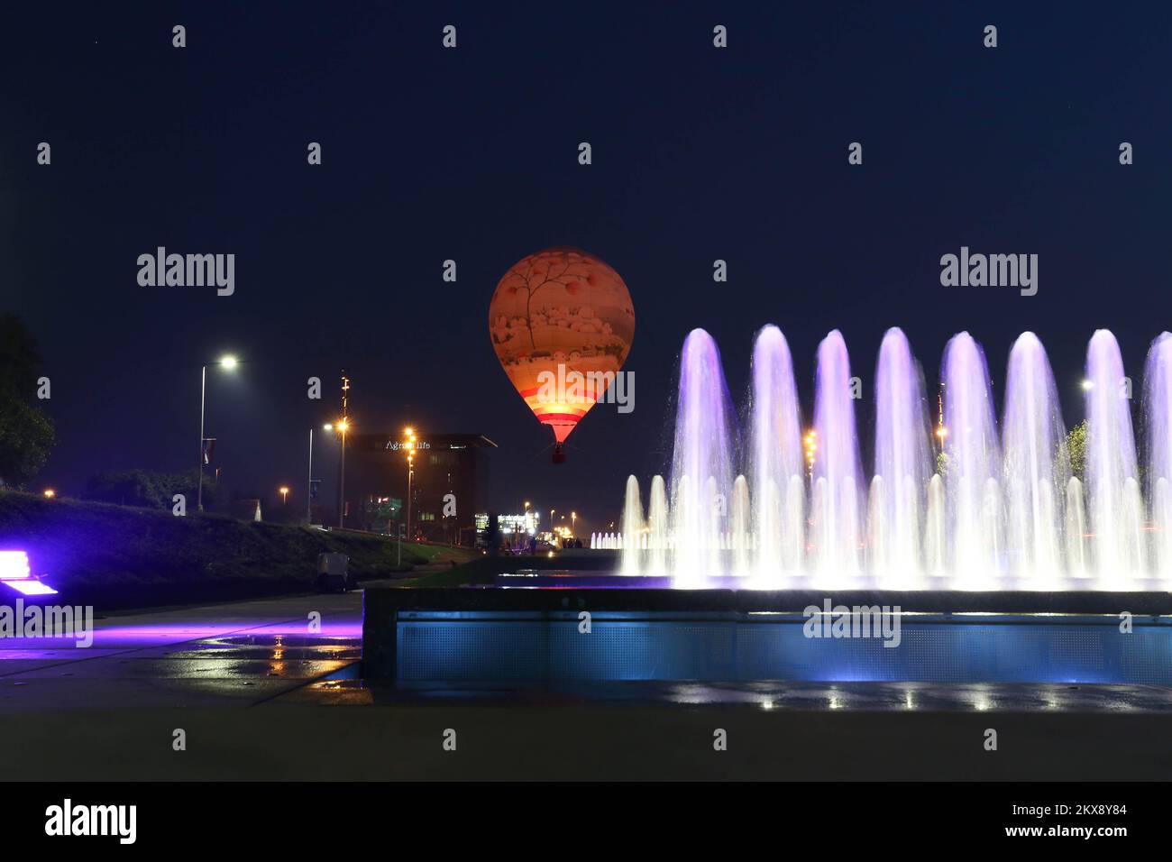 19.10.2018., Zagreb A hot air balloon whose dome is also the