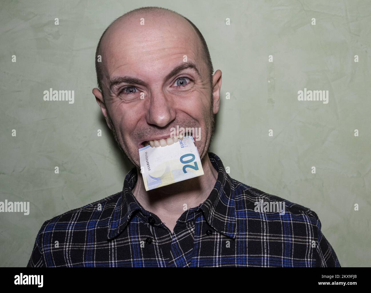 White Man Eating 20 Euro Banknote Stock Photo Alamy white-man-eating-20-euro-banknote-stock-photo-alamy