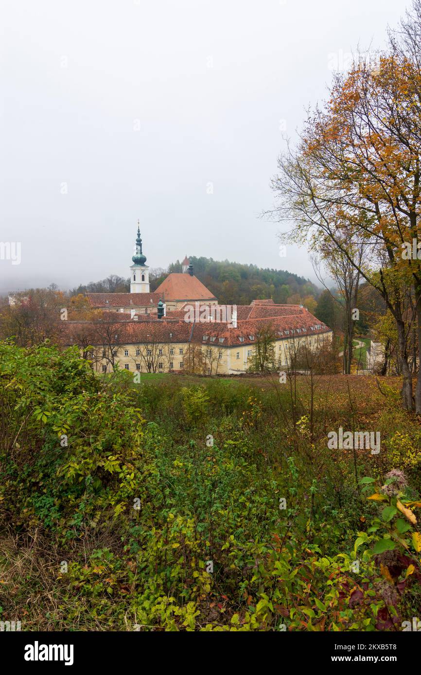 Heiligenkreuz: Heiligenkreuz Abbey in Wienerwald, Vienna Woods, Niederösterreich, Lower Austria, Austria Stock Photo